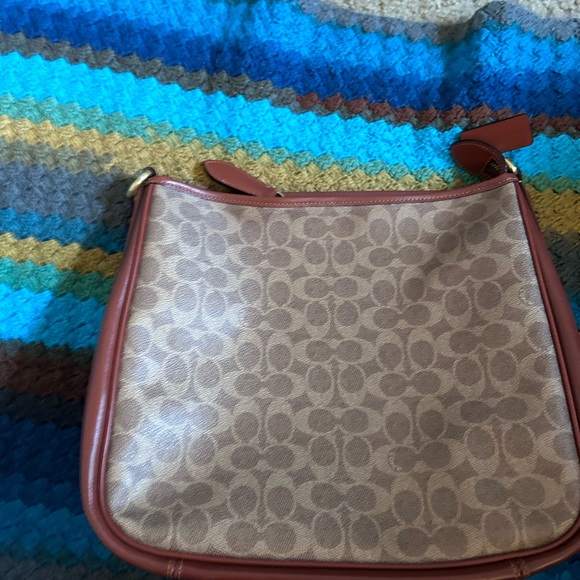 Coach Cary Shoulder Bag - Picture 3 of 5